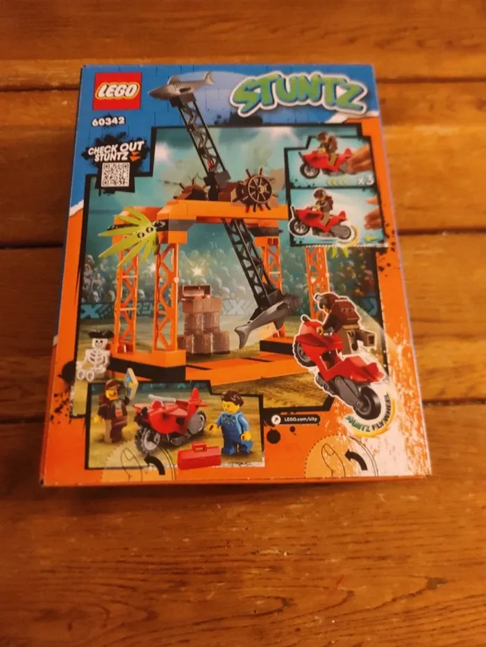 Lego city stuntz le défi de cascade neuf - photo numéro 2