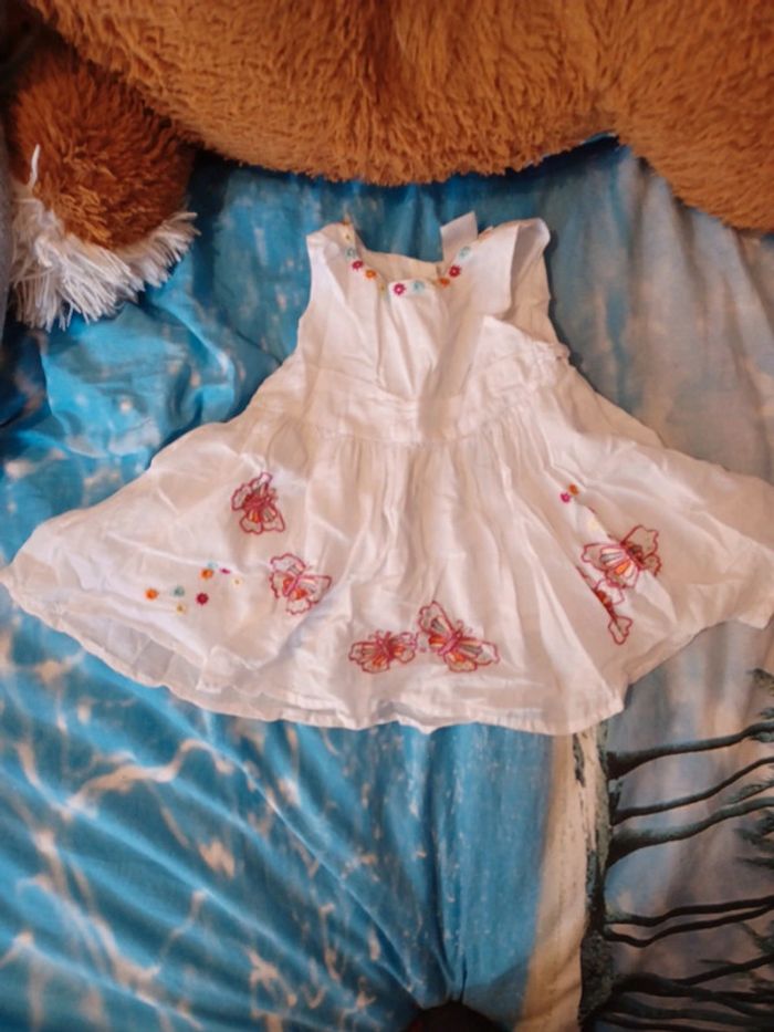 Robe blanche 6 mois