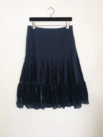 Jupe mi longue velours et broderie anglaise