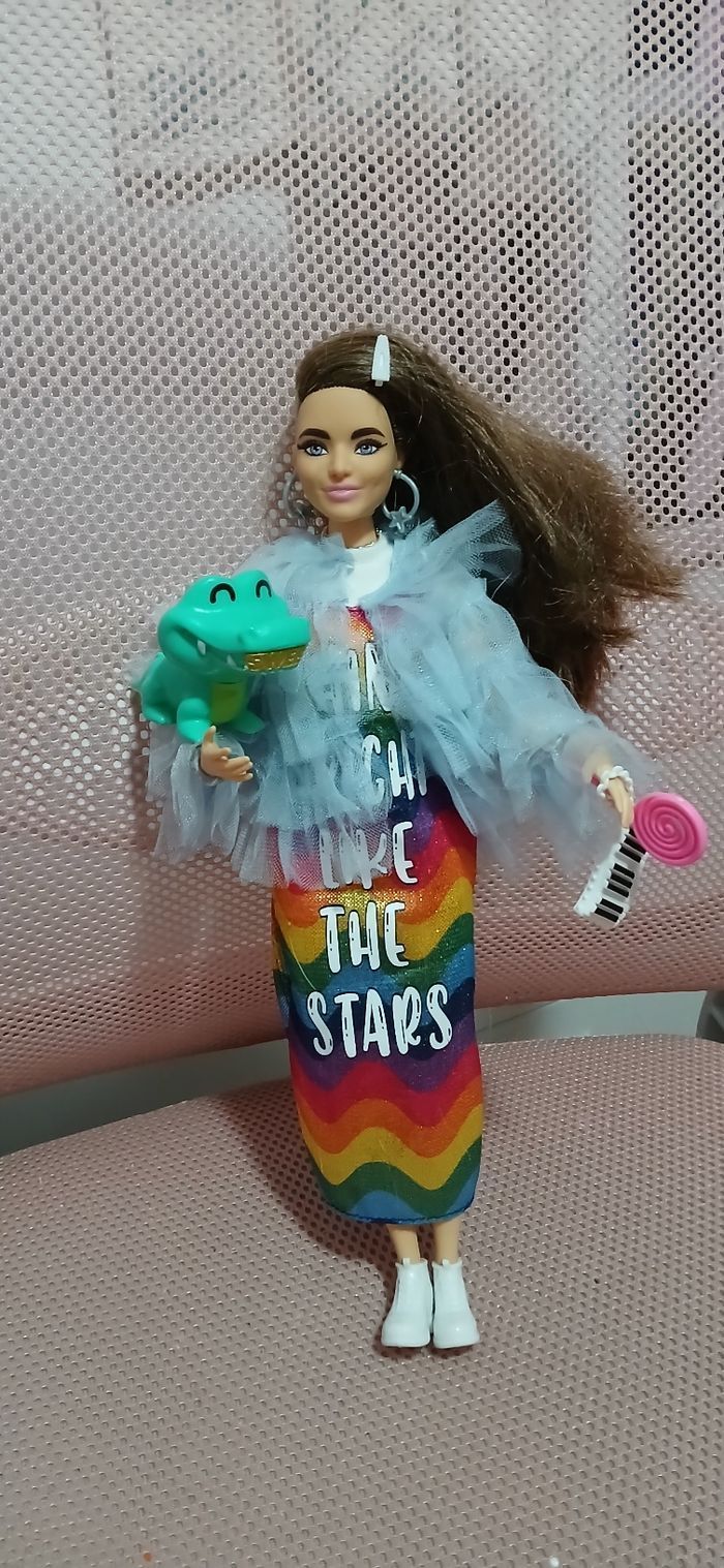 Barbie extra crocodile
