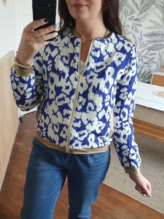 Bomber bleu roi et blanc Orléans
Taille M - photo numéro 3