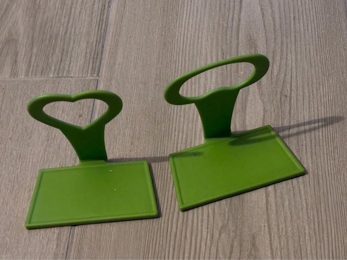 Lot de 2 supports de charge verts pour téléphone/accessoire - photo numéro 2