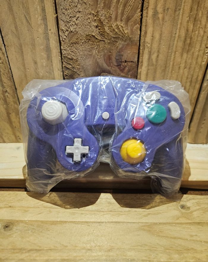 Nintendo Gamecube - Manette Filaire bleu/violet neuve - Générique - photo numéro 2