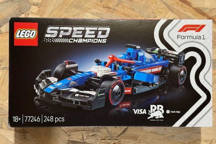 LEGO 77246 - Voiture F1® Visa Cash App RB Vcarb 01