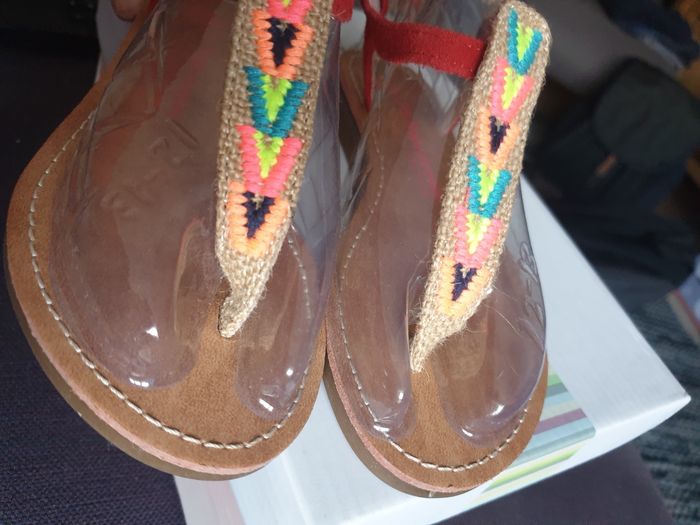 Sandales les Tropéziennes  neuves taille 30 - photo numéro 5