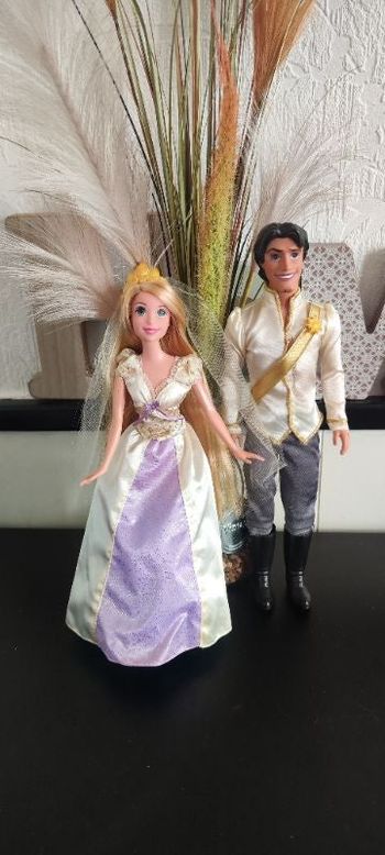 Lot de 2 poupées mannequins Disney Raiponce et Flynn