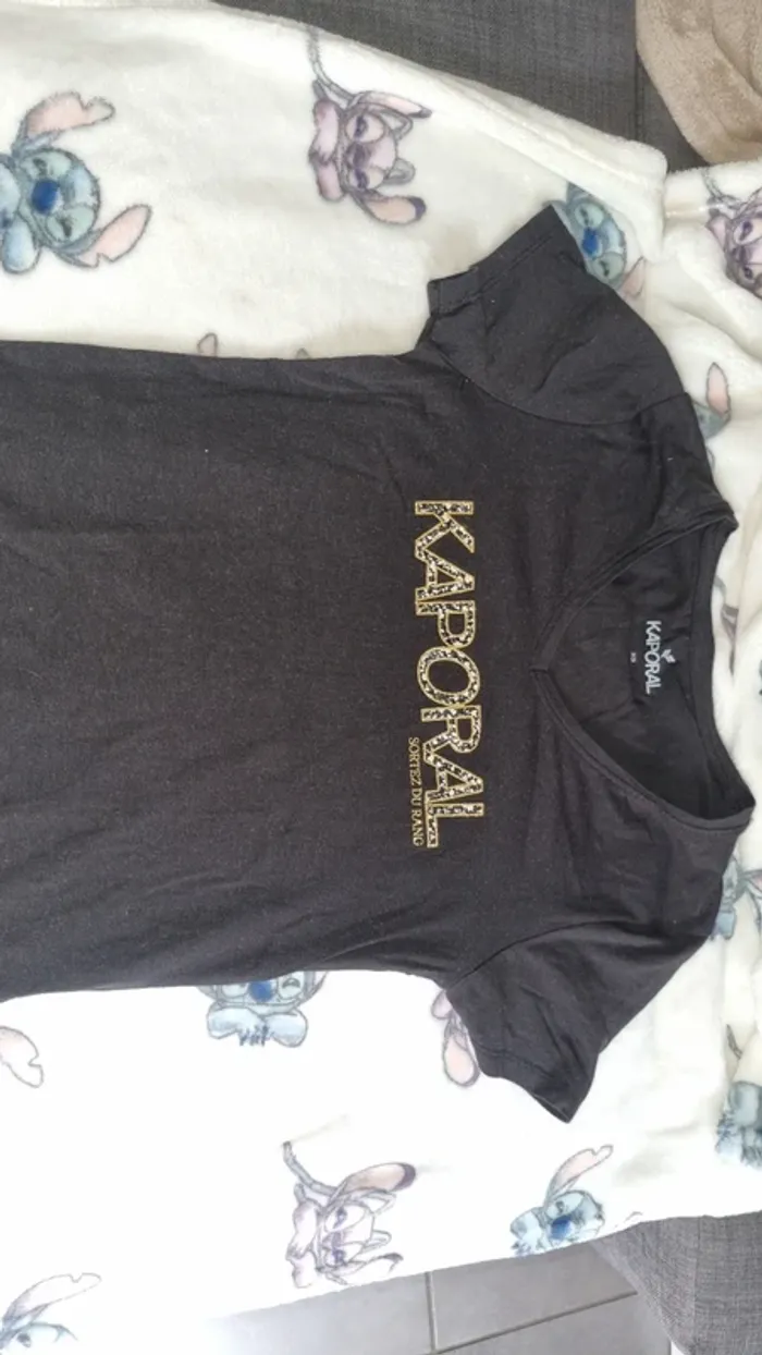 Tee-shirt kaporal xs en bon état - photo numéro 2