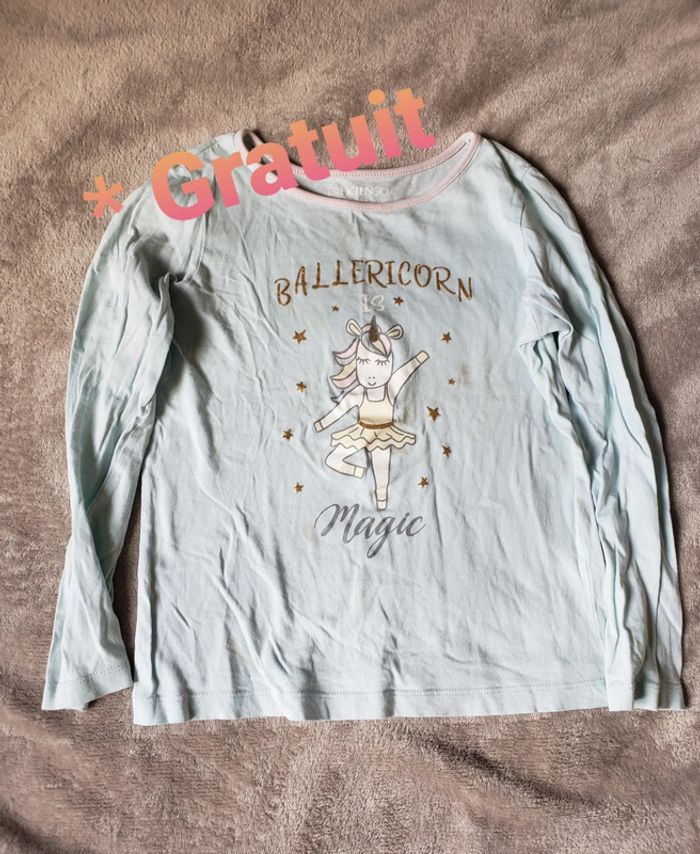 Gratuit * : haut de pyjama taille 8 ans