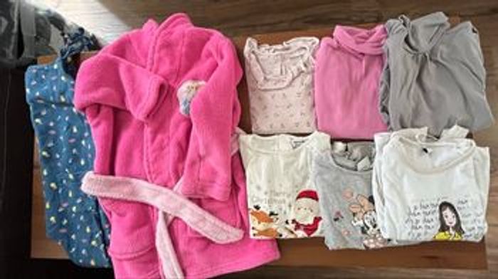 Lot vêtement fille 👧 - photo numéro 2