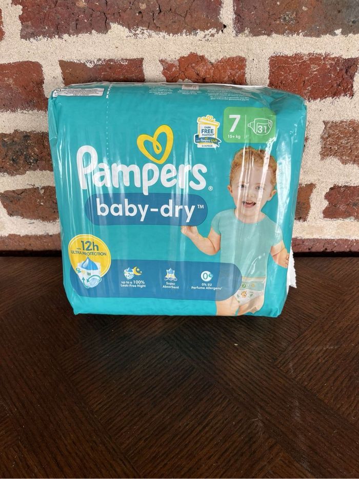 Pampers baby dry taille 7
