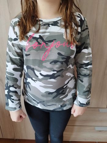 Tee shirt taille 10 -12 ans