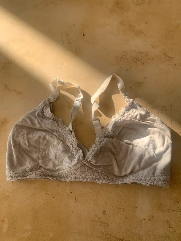 🤰 Soutien-gorge maternité/allaitement – Crème avec dentelle – Taille 100D – Marque La Halle - photo numéro 2