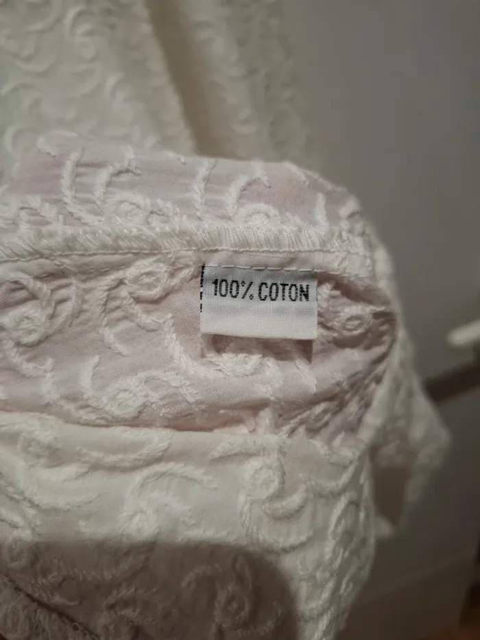 Jolie robe blanche brodée 36 Très bon état - photo numéro 11