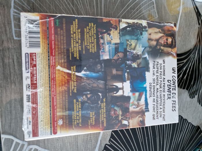 DVD bloody Hell Neuf - photo numéro 2