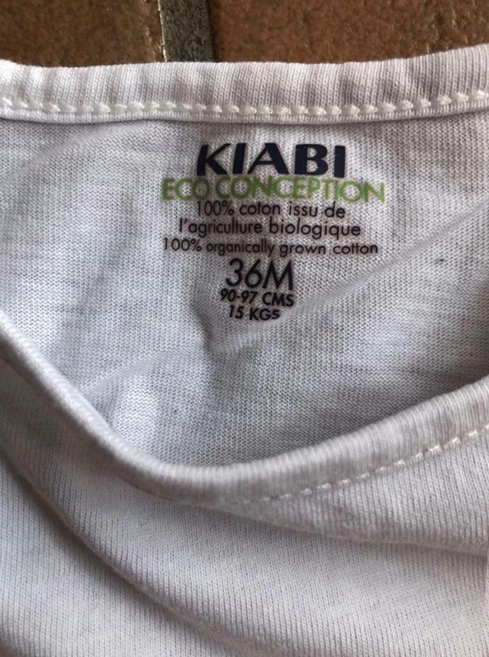 Tee shirt Kiabi en parfait état (36 mois) - photo numéro 3