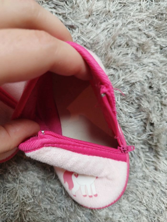 Joli petit chausson rose fermeture éclair pointure 23 licorne - photo numéro 5
