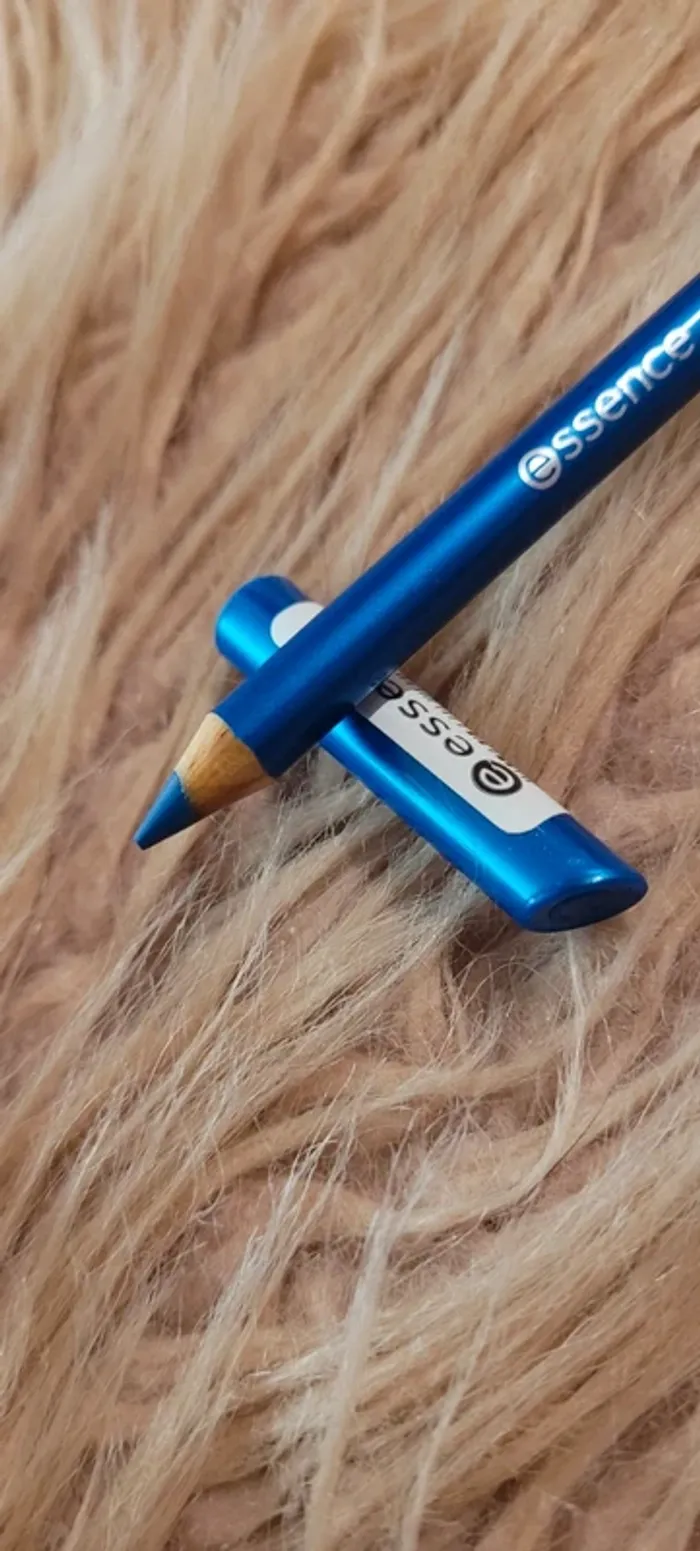 Crayon essence 🖍 - photo numéro 2
