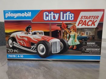 Playmobil 71078 City Life  - Voiture Vintage avec couple.