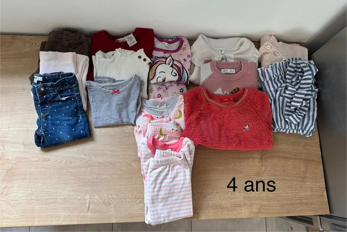 Lot de vêtements taille 4 ans