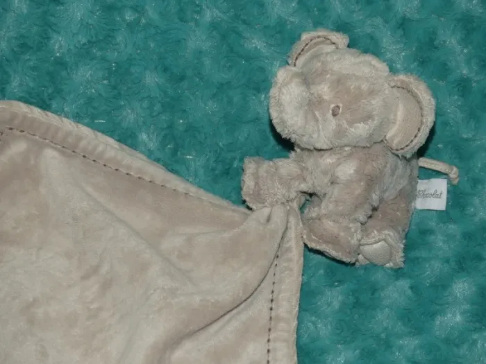 Doudou éléphant Ferdinand couverture beige Tartine et Chocolat 🐘tbe - photo numéro 2
