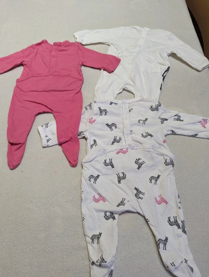 Lot de 3 pyjamas légers Kiabi bébé 1 mois - photo numéro 3