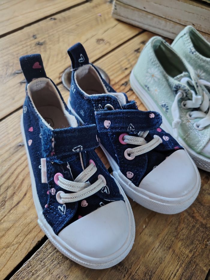 Lot 2 paires baskets fille taille 22 - photo numéro 2