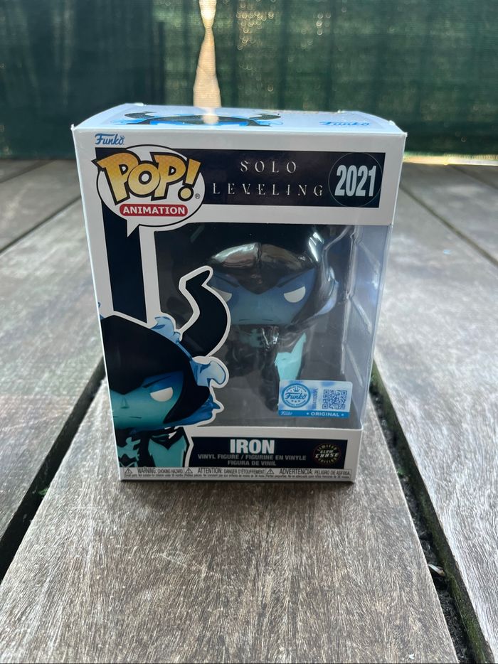 Funko Pop SOLO LEVELING - IRON #2021 Chase - Exclusive Edition - photo numéro 3