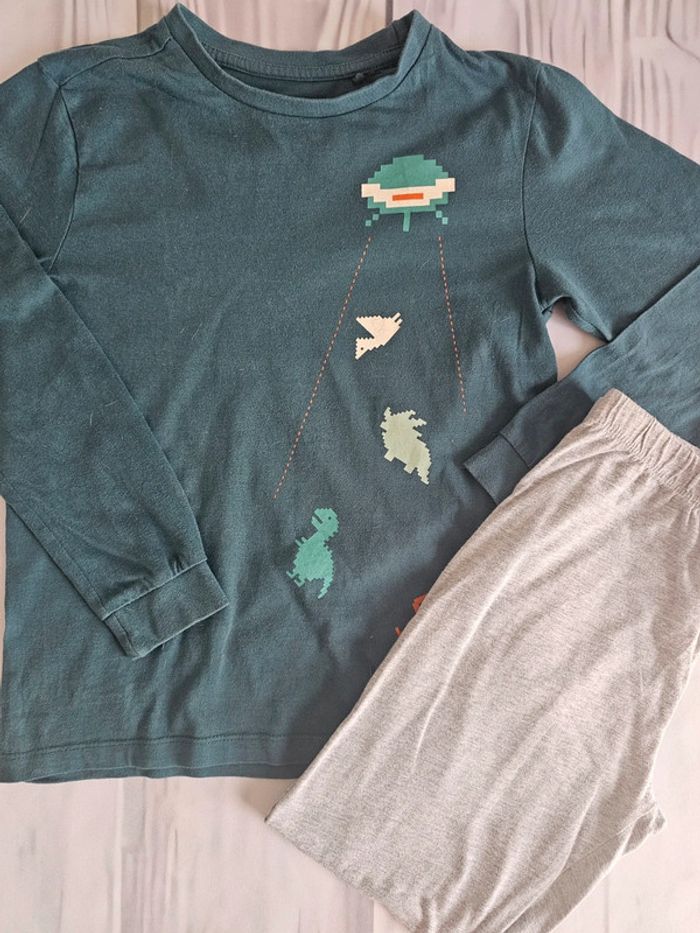 Pyjama 6/7 ans - photo numéro 2