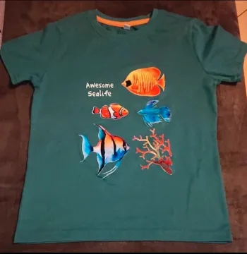 Tee-shirt motif poisson