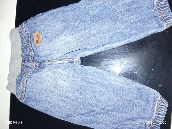 Jeans 9 mois - photo numéro 2
