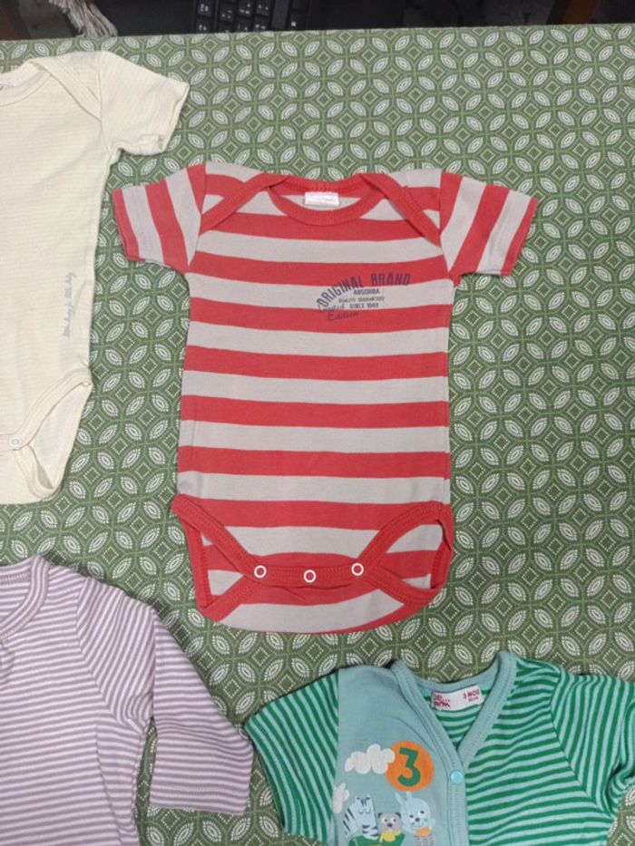 Lot de vêtements bébé garçon taille 3m - photo numéro 16