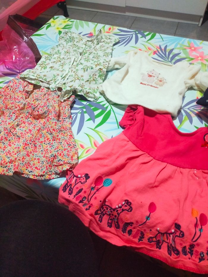 Vêtements à la pièce ou lot