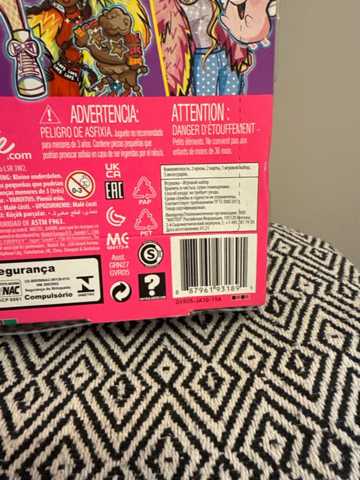 Mattel - Barbie Extra poupée articulée aux Cheveux Roses et Bleus - photo numéro 3