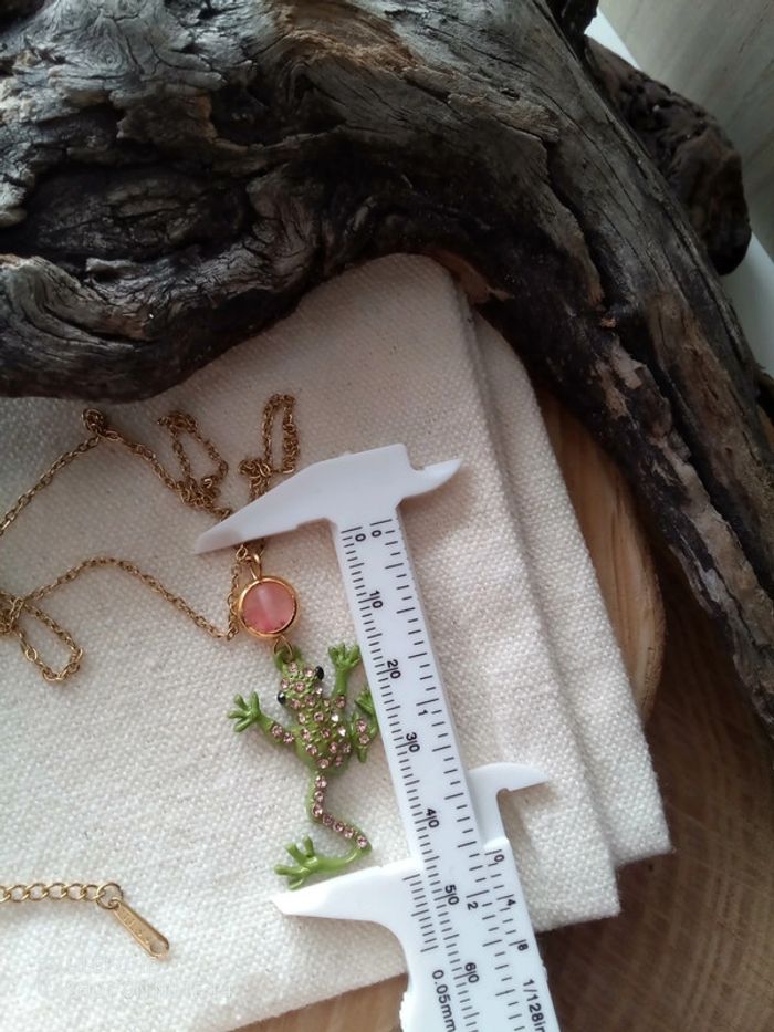 Collier grenouille avec pierre de quartz fraise - photo numéro 3