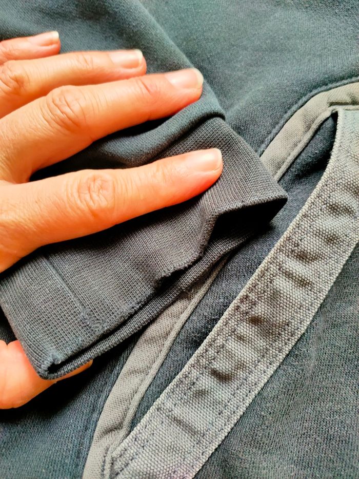 Sweat à capuche Nike noir et gris 12 ans - photo numéro 5