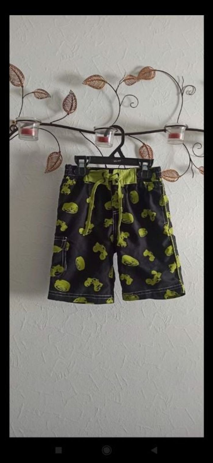 Short 4 ans