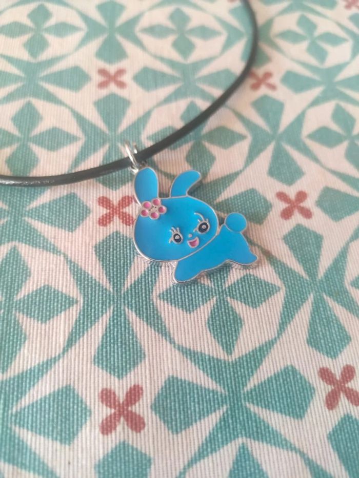 Collier métal chat bleu