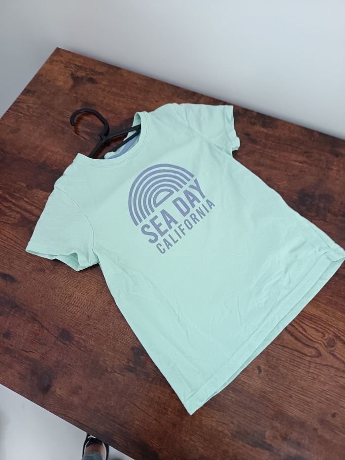 T-shirt Kiabi pastel 8 ans comme neuf - photo numéro 3