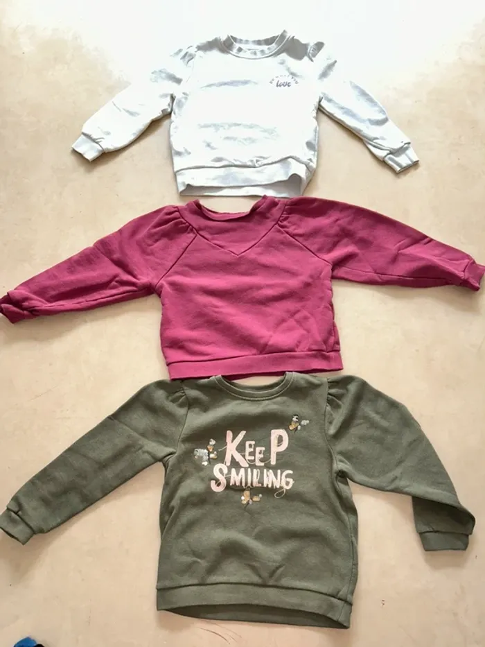 Lot de 3 pulls Sweat fille taille 6 ans orchestra et kiabi - photo numéro 2