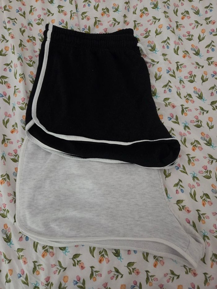 Lot de deux shorts gris et noir