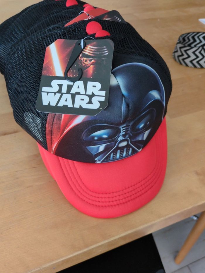 Lot de 43 casquettes enfants licence - photo numéro 5