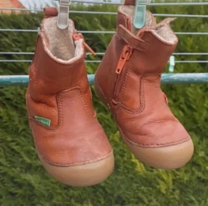 Bottes Kickers en cuir - Taille 20 - Très bon état - photo numéro 5