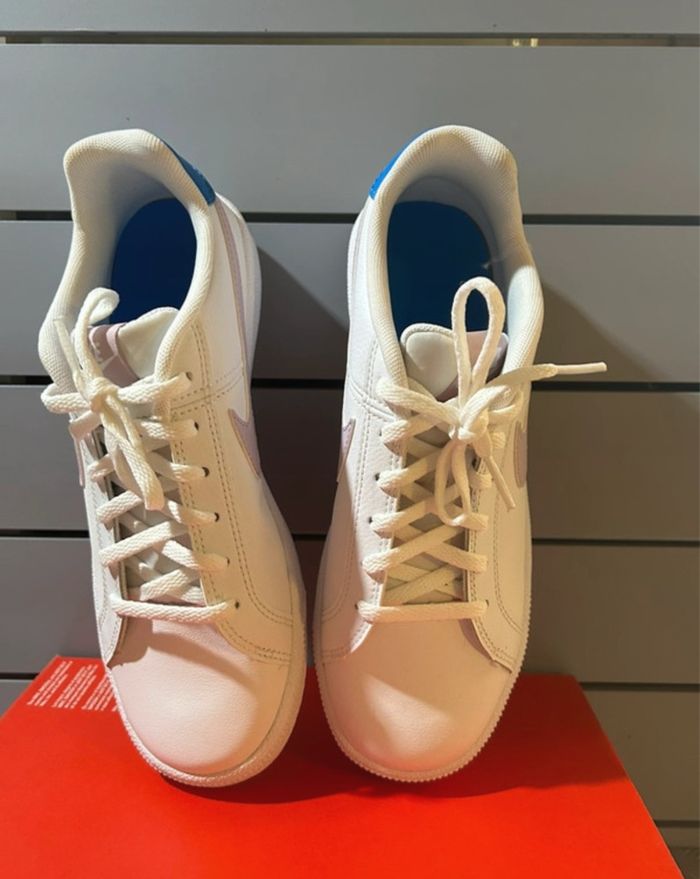 Nike blanches - photo numéro 5