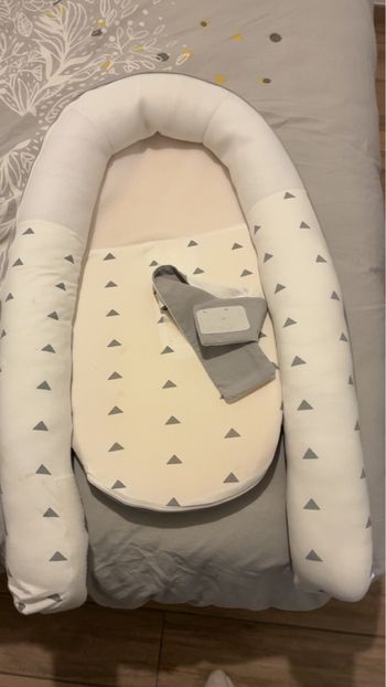 Réducteur de lit bébé 