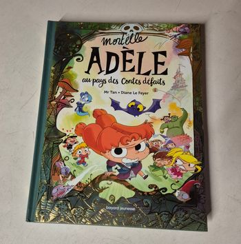 Livre mortelle adèle au pays des contes défaits