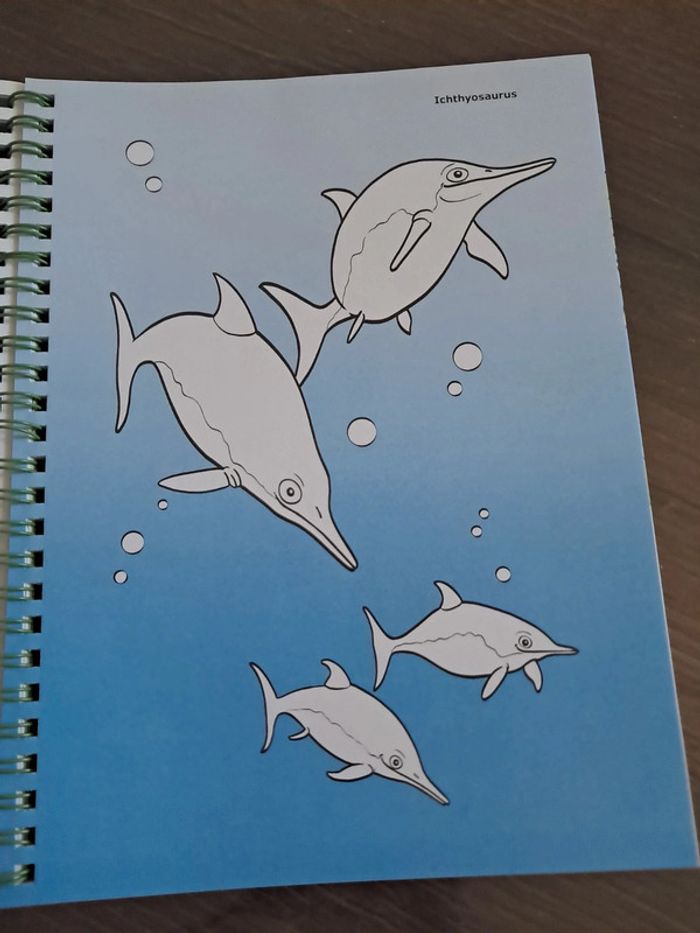 Dino livre coloriage avec autocollant neuf. - photo numéro 4