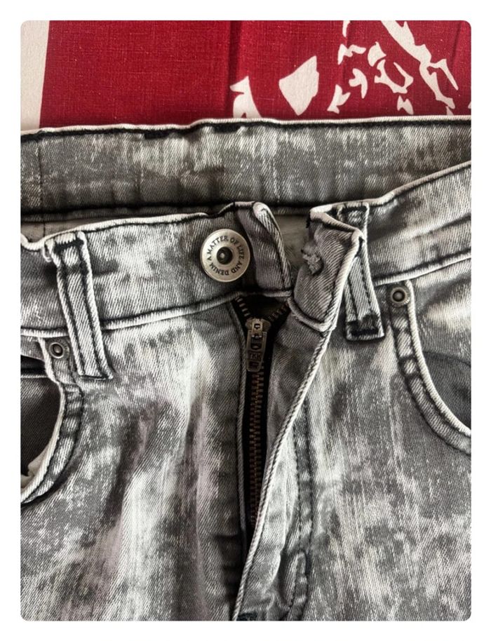 Jeans Dr Denim gris foncés délavé nuancé gris clairs taille 34 - photo numéro 13