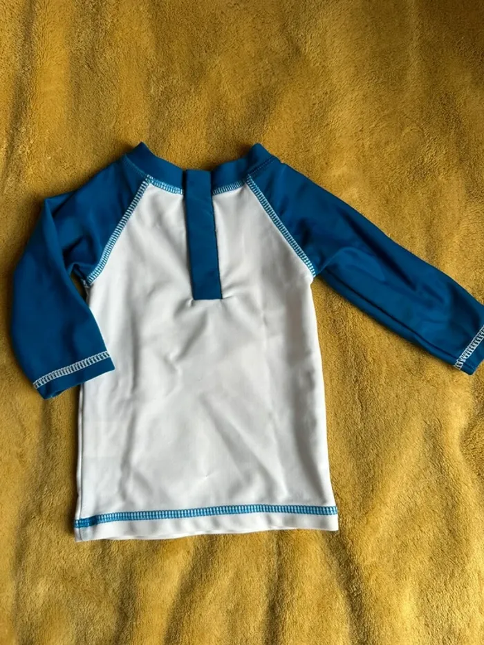 Teeshirt anti-uv petit bateau 6 mois - photo numéro 3