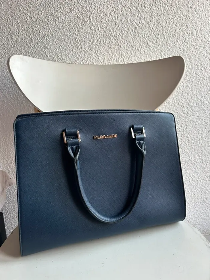 Sac à main bleu marine