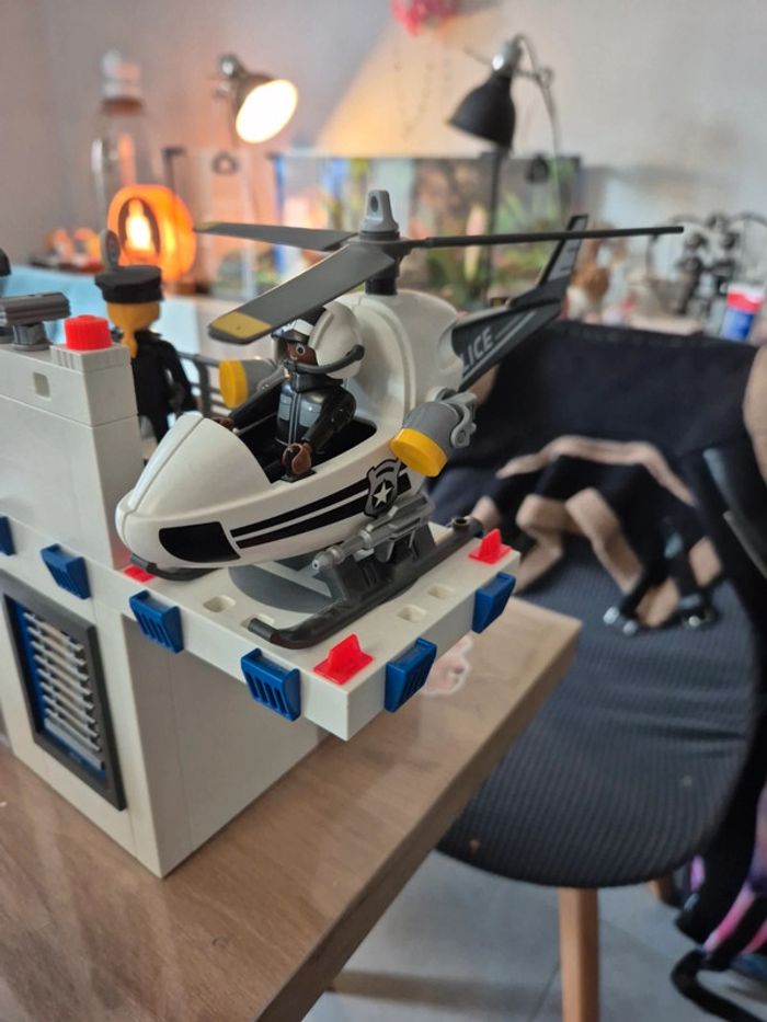 Poste de Police Playmobil 71602 Complet - photo numéro 6